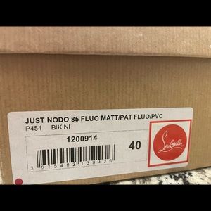 Christian Louboutin Worn once (Just Nodo)